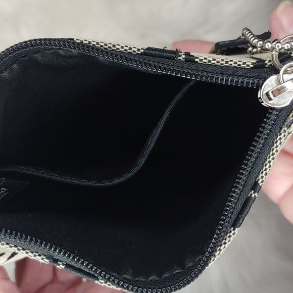Authentic coach wristlet   - Picture 4 of 7
